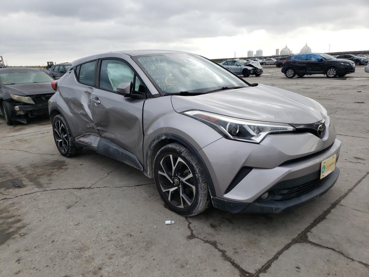 2018 TOYOTA C-HR XLE - Image 4
