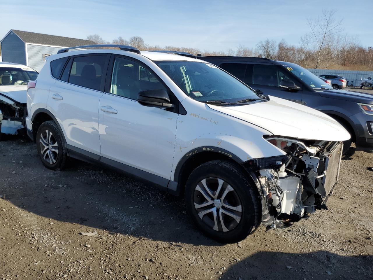 2017 TOYOTA RAV4 LE - Image 4