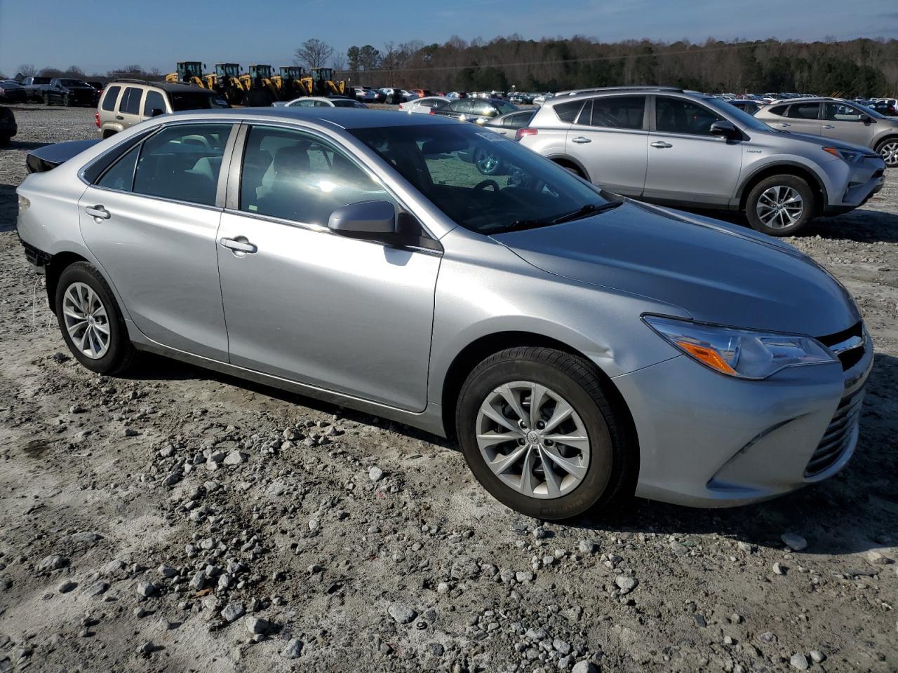 2017 TOYOTA CAMRY LE - Image 4