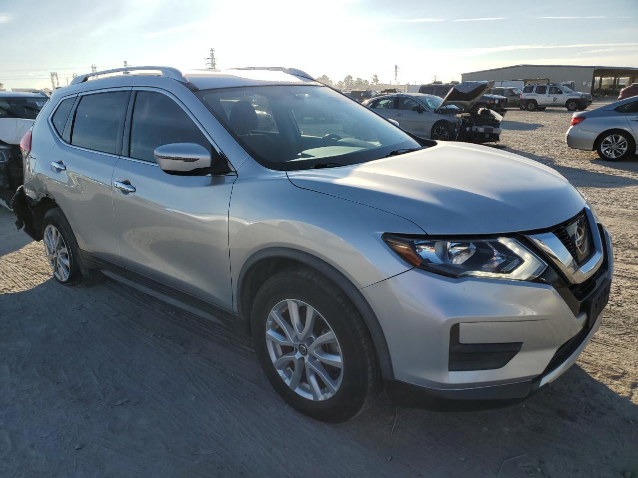 2017 NISSAN ROGUE S - Image 4