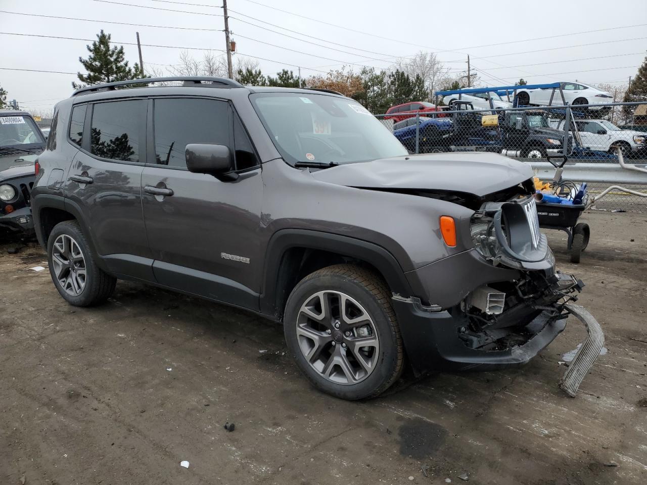 2017 JEEP RENEGADE L - Image 4