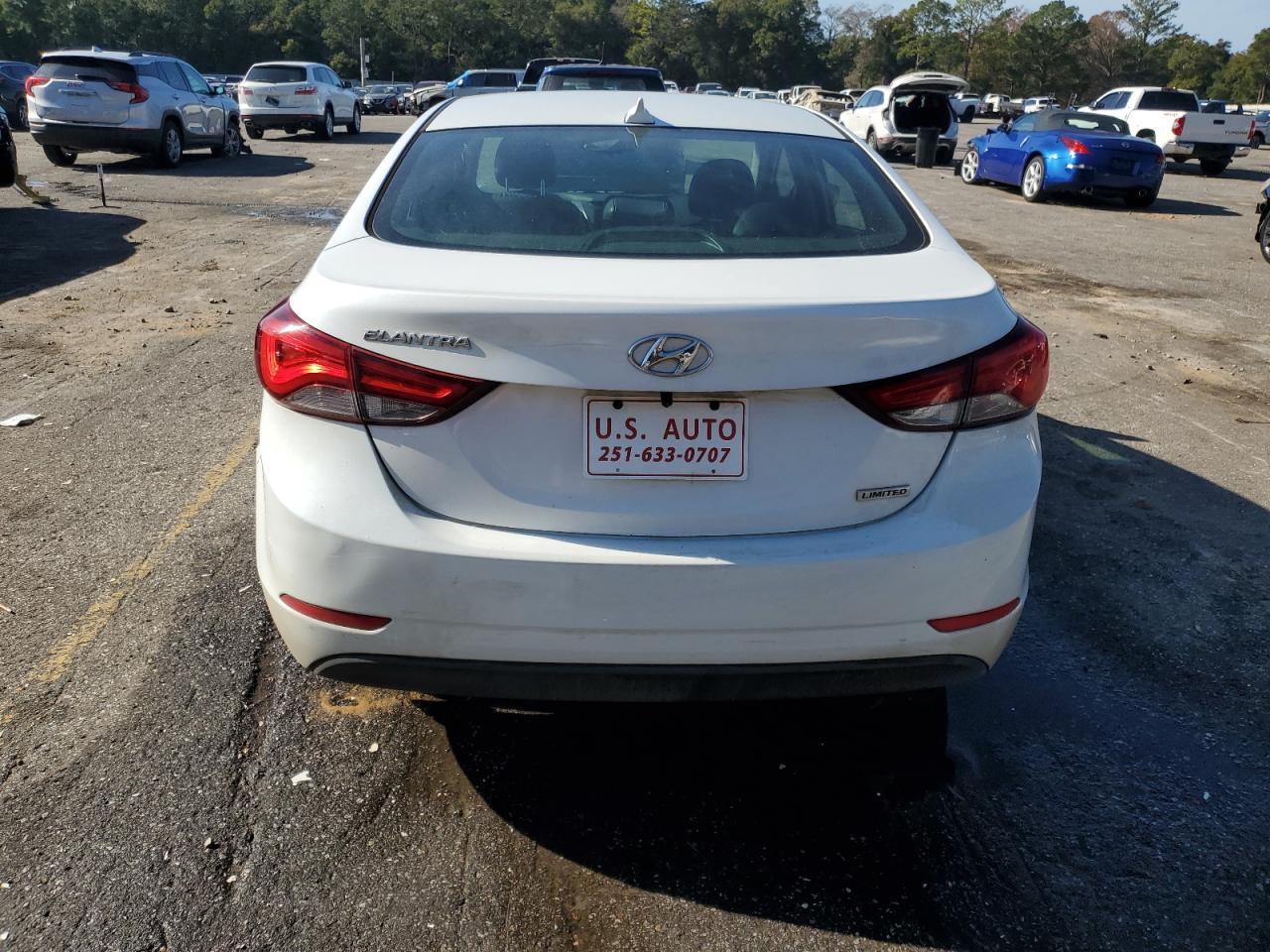 2015 HYUNDAI ELANTRA SE - Image 6