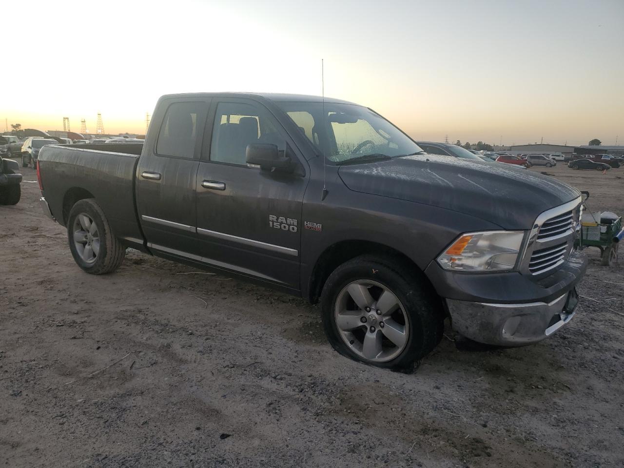2014 RAM 1500 SLT - Image 4