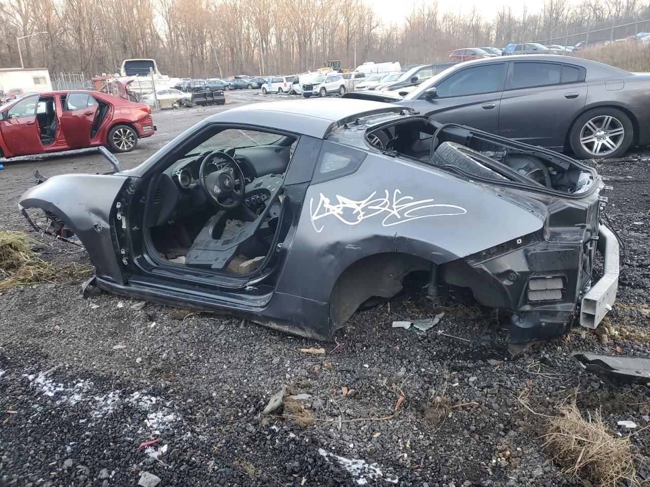 2010 NISSAN 370Z - Фото 2
