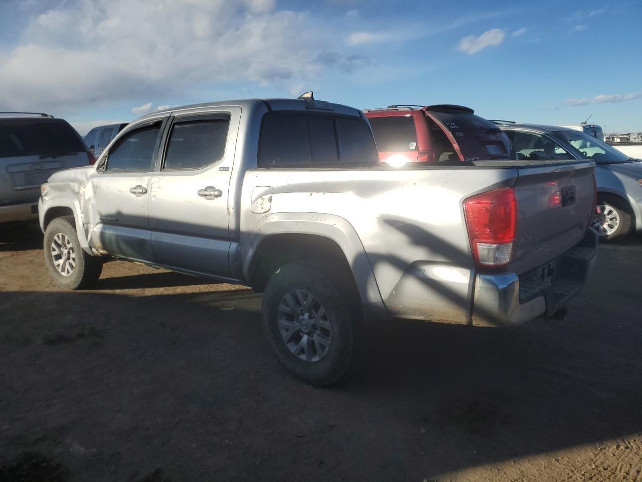 2017 TOYOTA TACOMA DOU - Фото 2