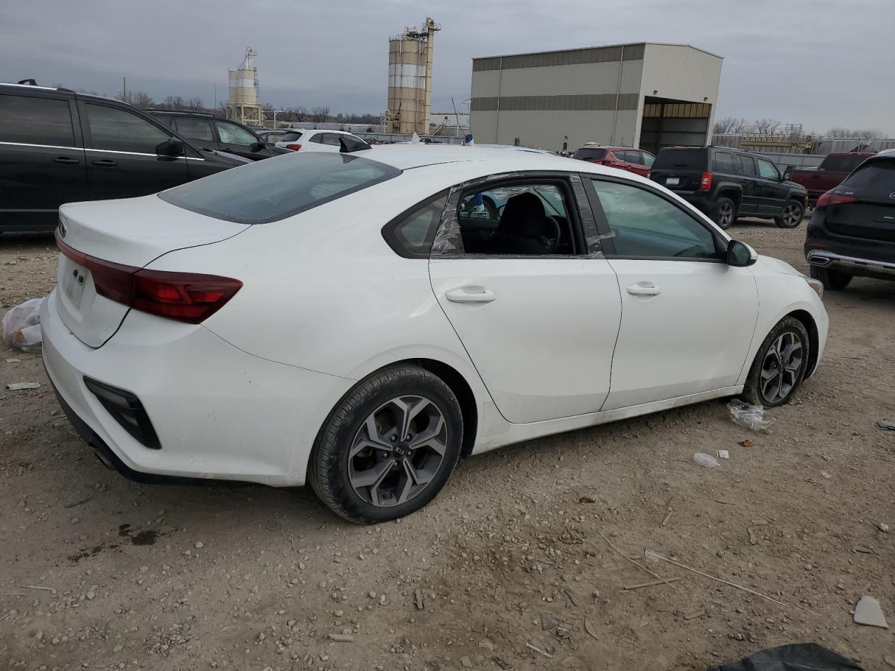 2021 KIA FORTE FE - Фото 3