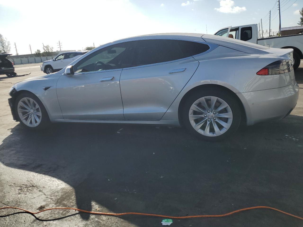 2017 TESLA MODEL S - Фото 2