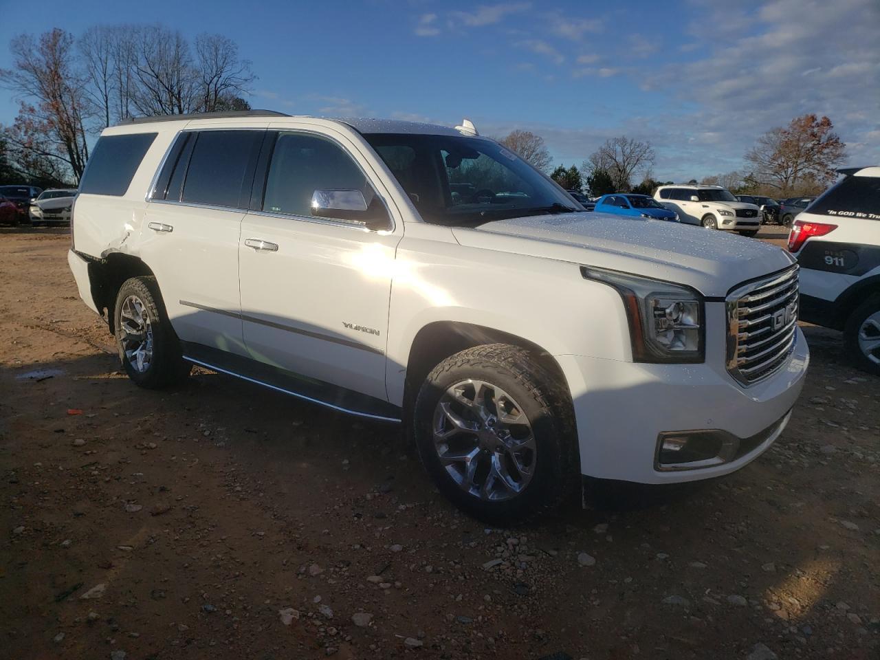 2016 GMC YUKON SLT - Image 4