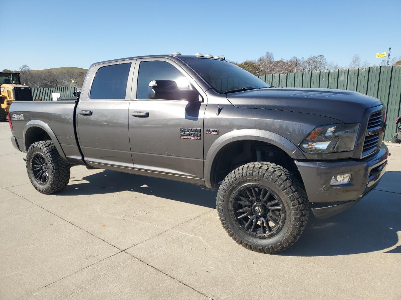 2017 RAM 2500 SLT - Image 4