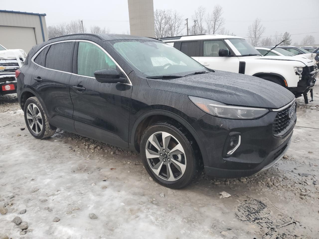 2023 FORD ESCAPE PLA - Фото 4