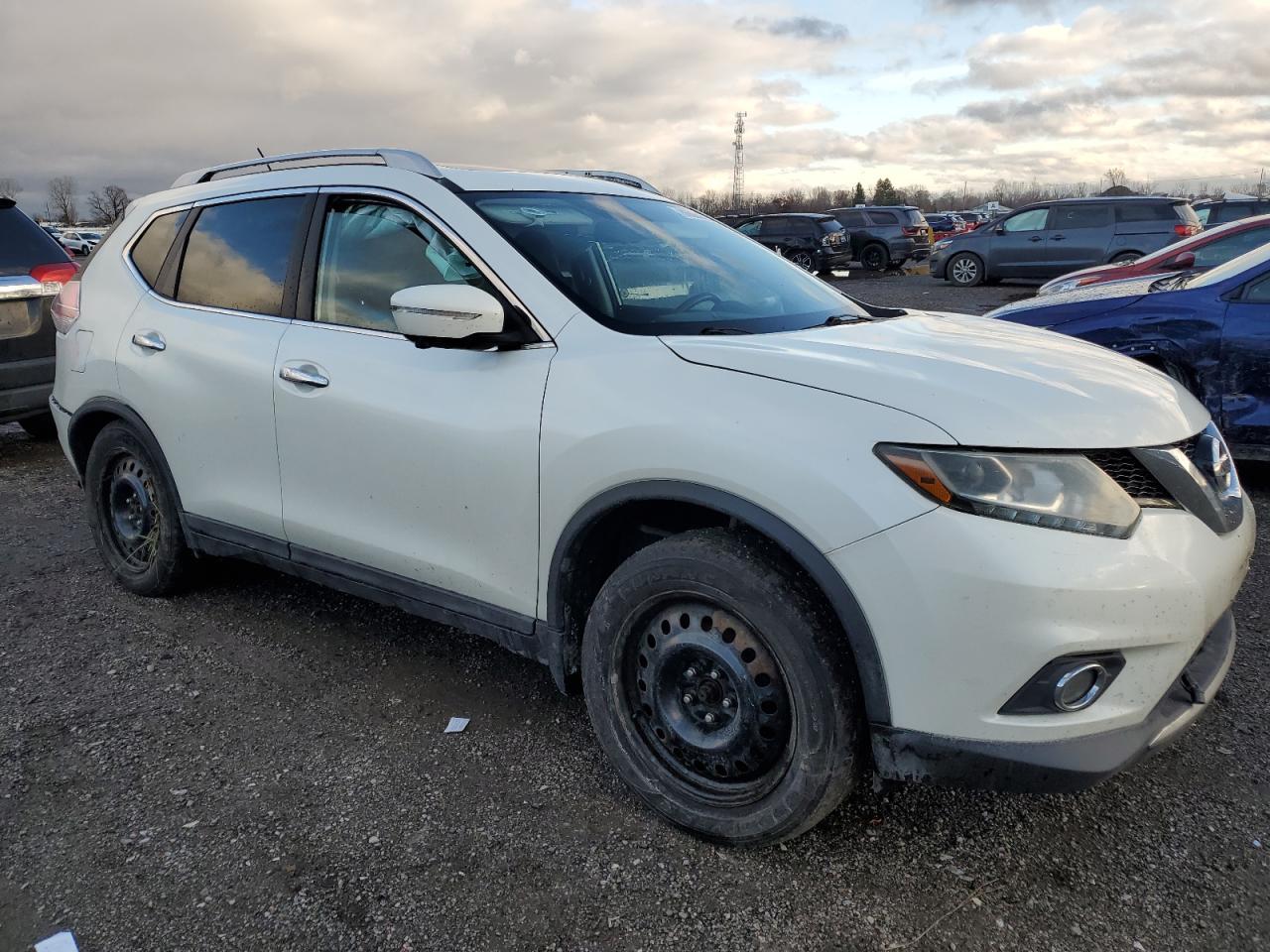 2015 NISSAN ROGUE S - Image 4