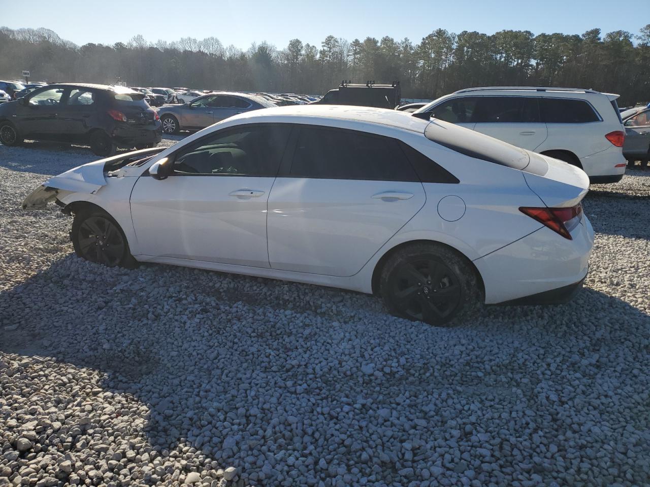 2023 HYUNDAI ELANTRA SE - Image 2