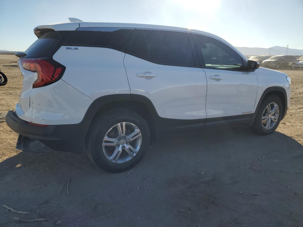 2018 GMC TERRAIN SL - Image 3