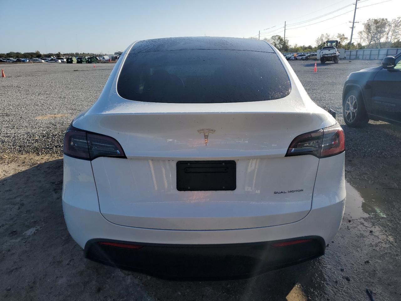 2024 TESLA MODEL Y - Image 6