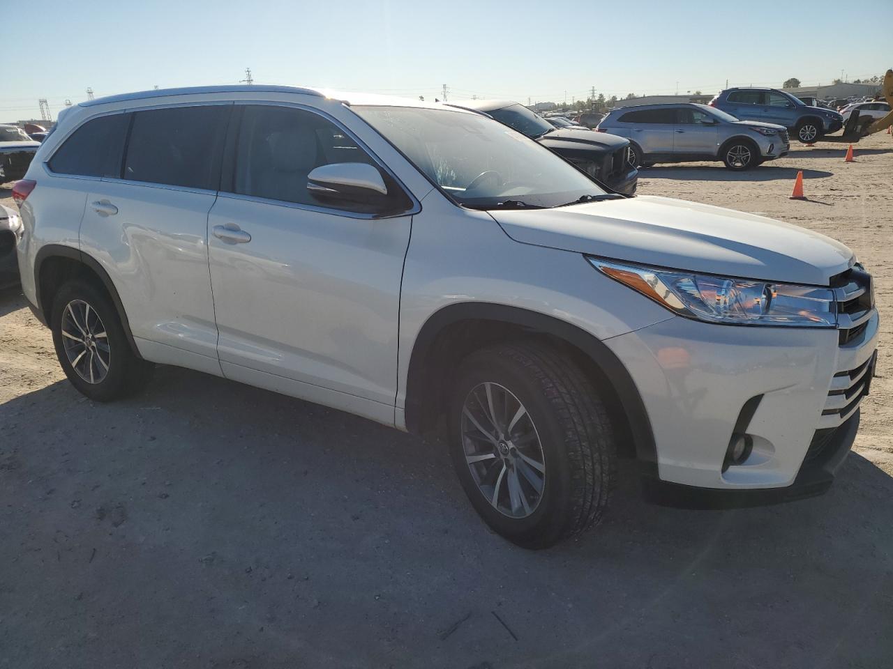 2018 TOYOTA HIGHLANDER - Фото 4
