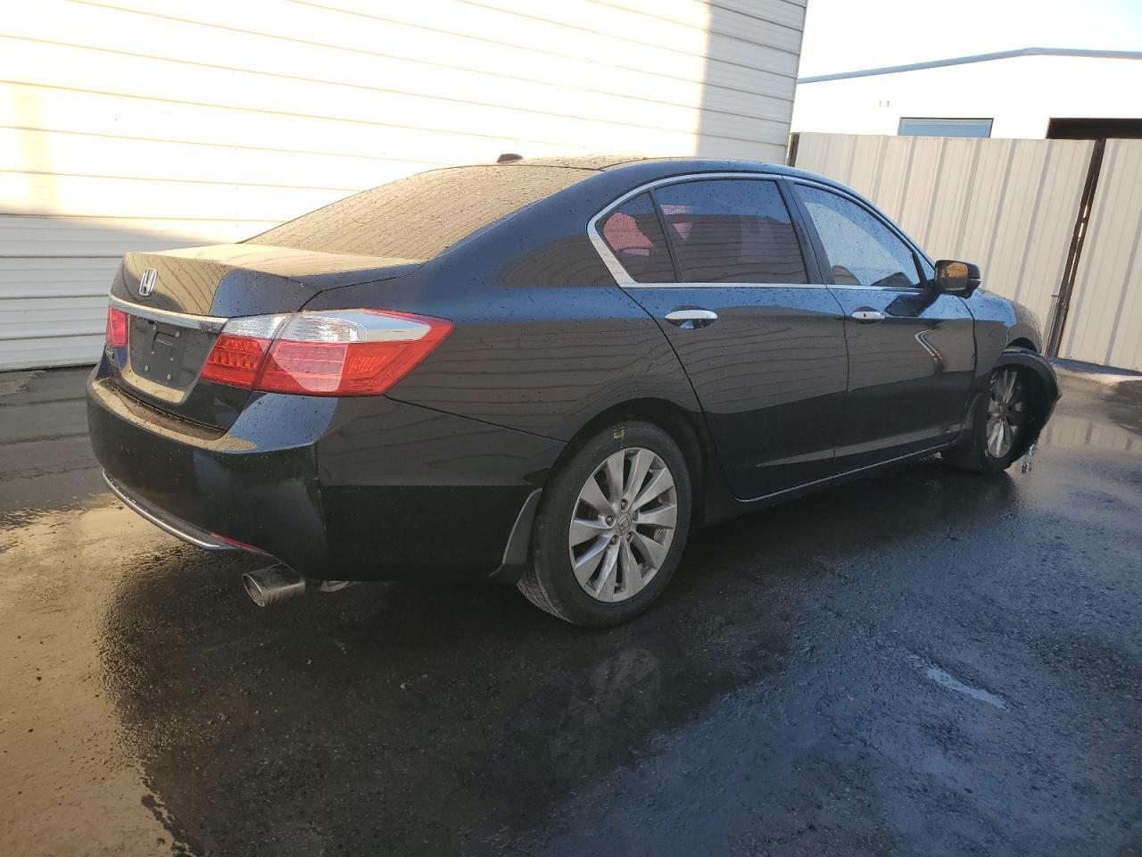 2015 HONDA ACCORD EXL - Image 3