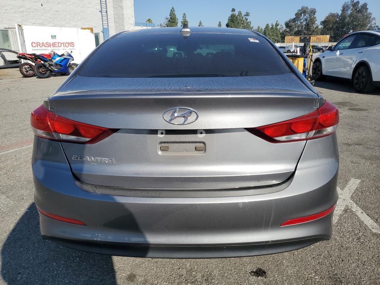 2018 HYUNDAI ELANTRA SE - Image 6