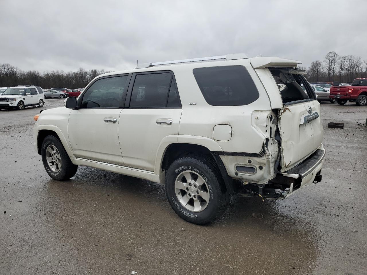 2011 TOYOTA 4RUNNER SR - Image 2