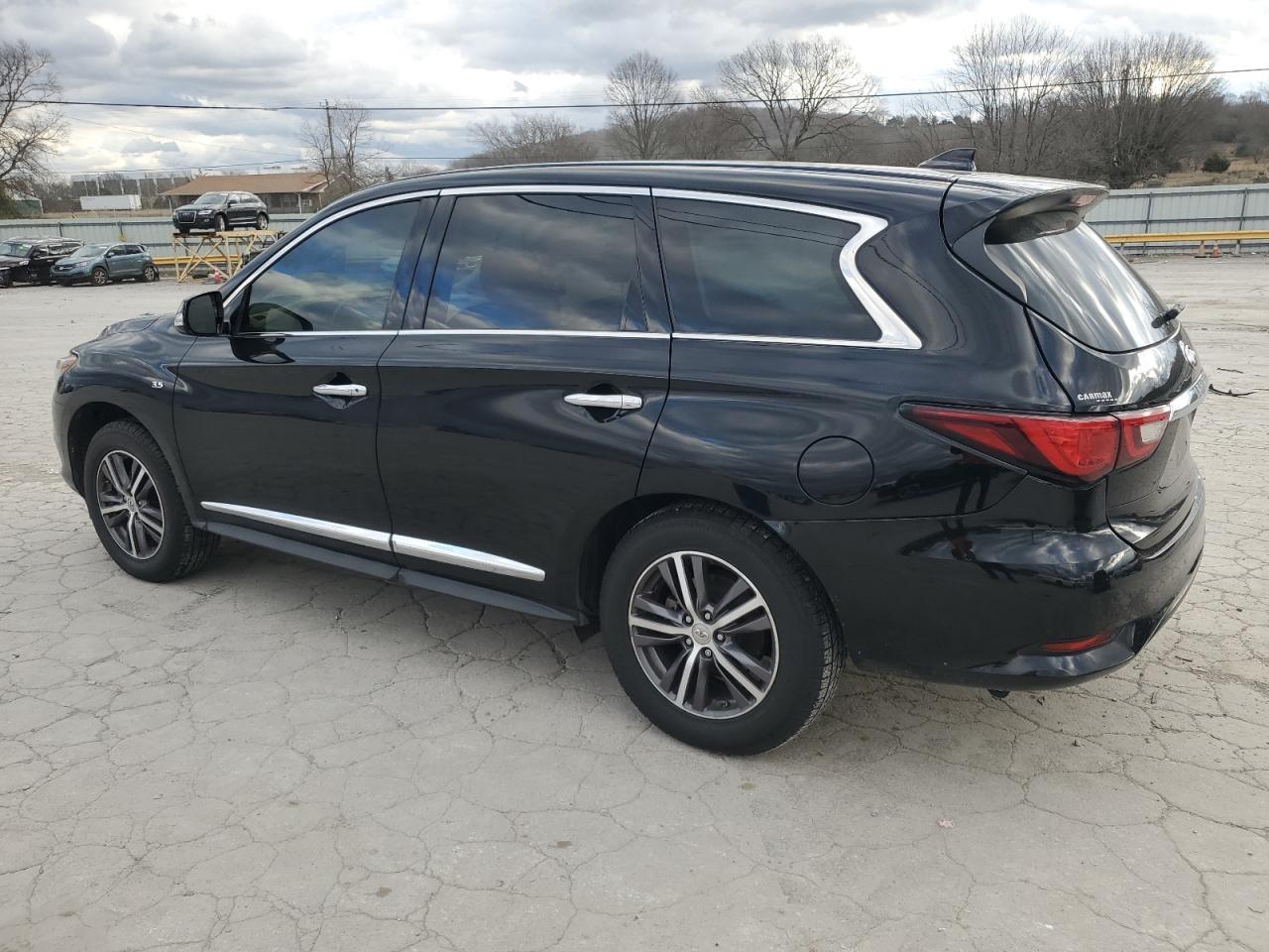 2019 INFINITI QX60 LUXE - Image 2