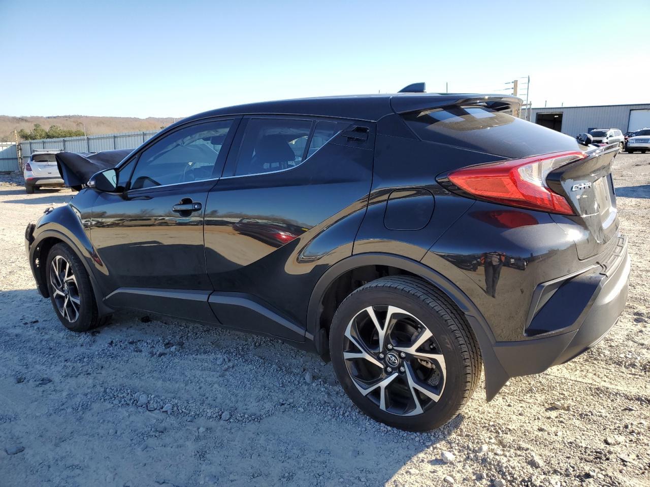 2019 TOYOTA C-HR XLE - Фото 2