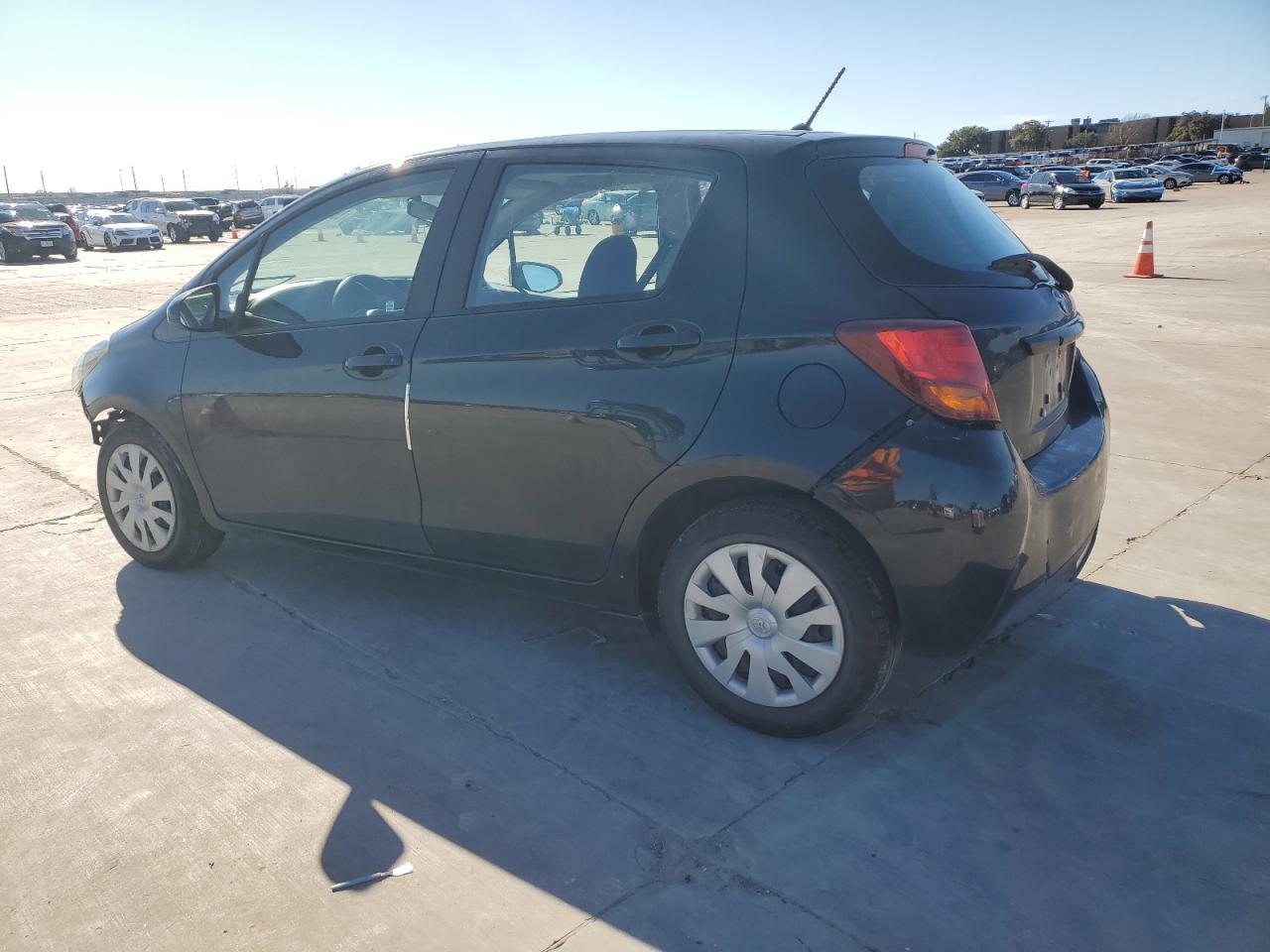 2015 TOYOTA YARIS - Фото 2