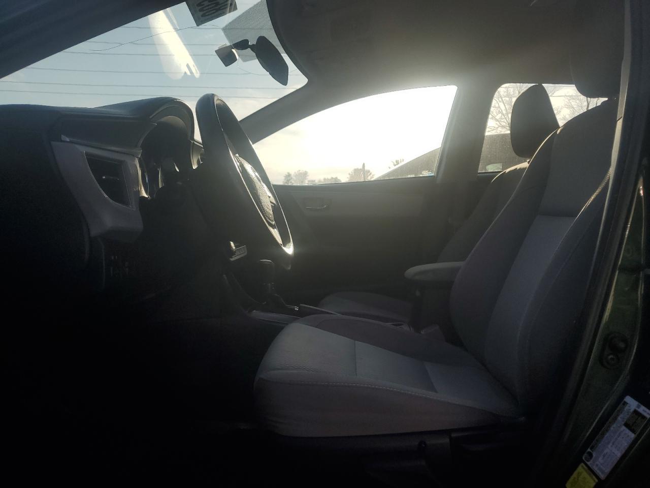 2015 TOYOTA COROLLA L - Фото 7