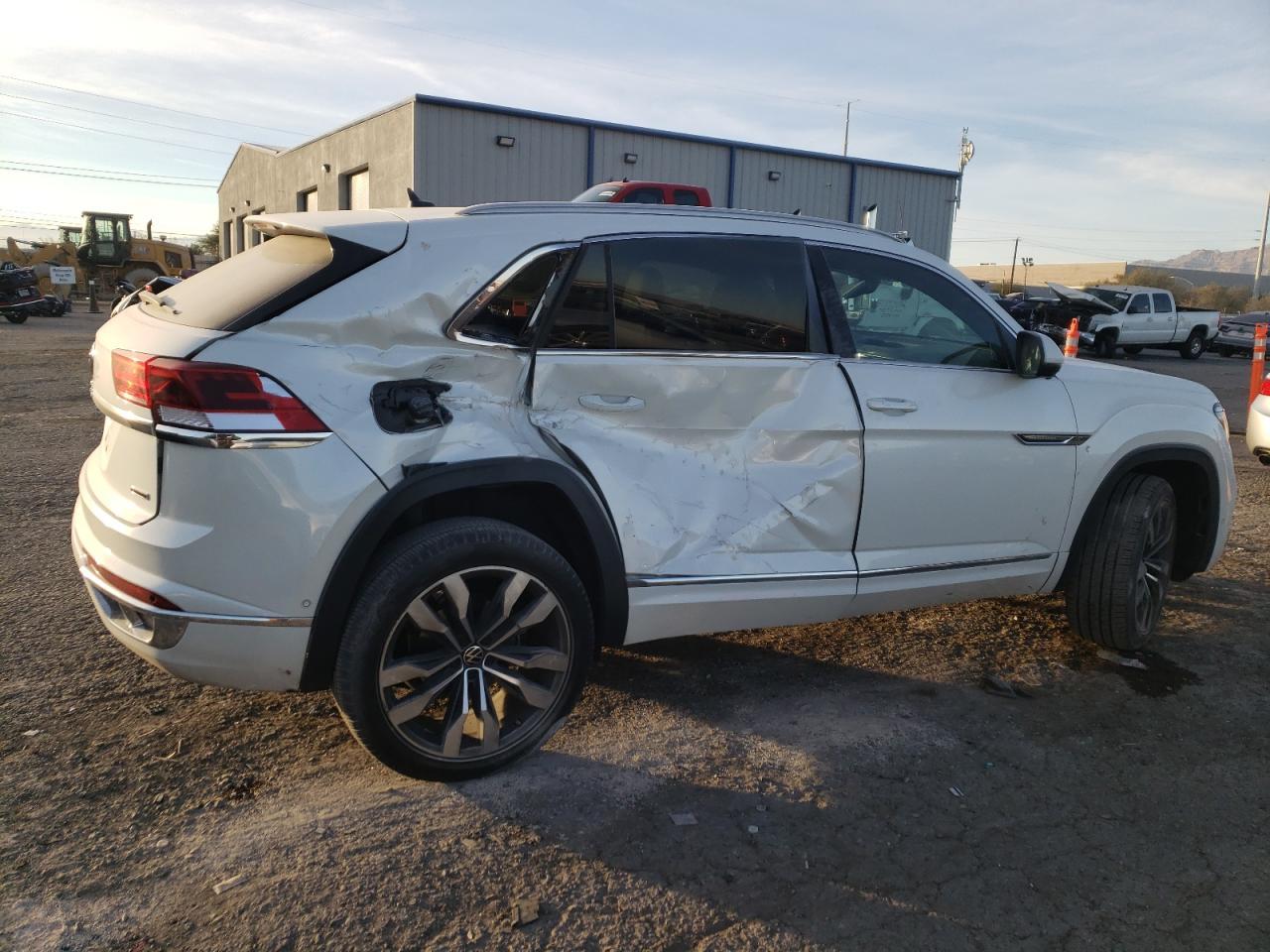 2022 VOLKSWAGEN ATLAS CROS - Фото 3