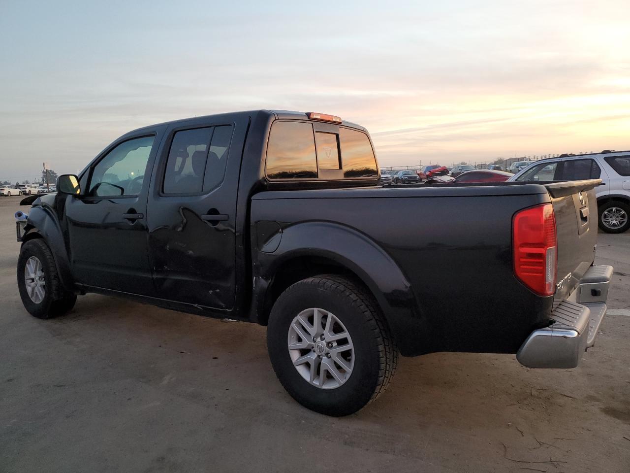 2017 NISSAN FRONTIER S - Фото 2