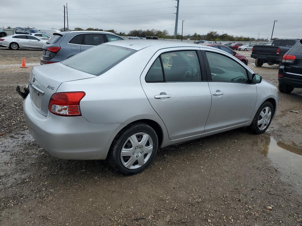 2012 TOYOTA YARIS - Фото 3