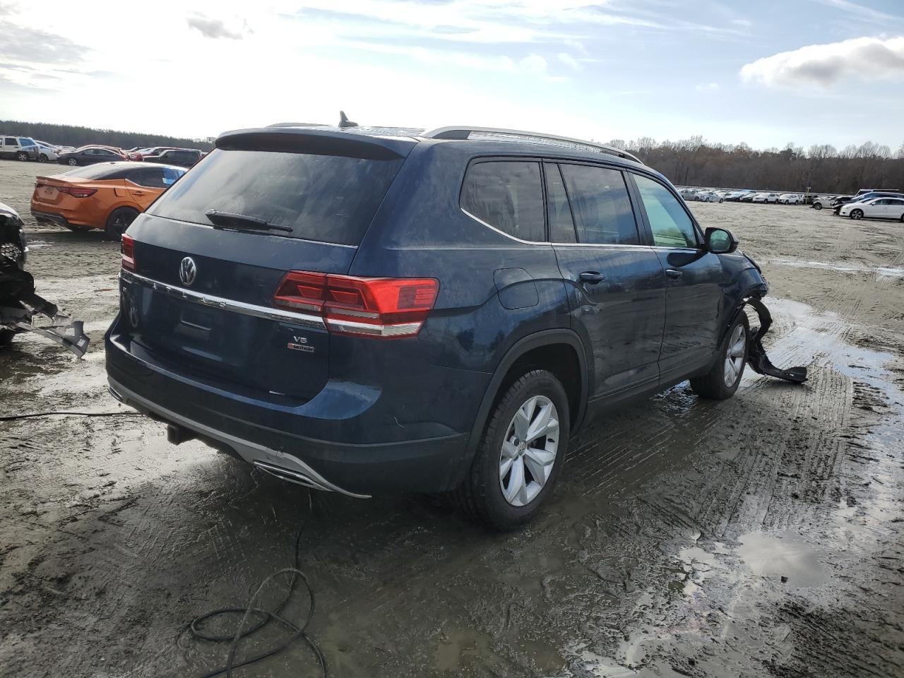 2018 VOLKSWAGEN ATLAS SE - Image 3