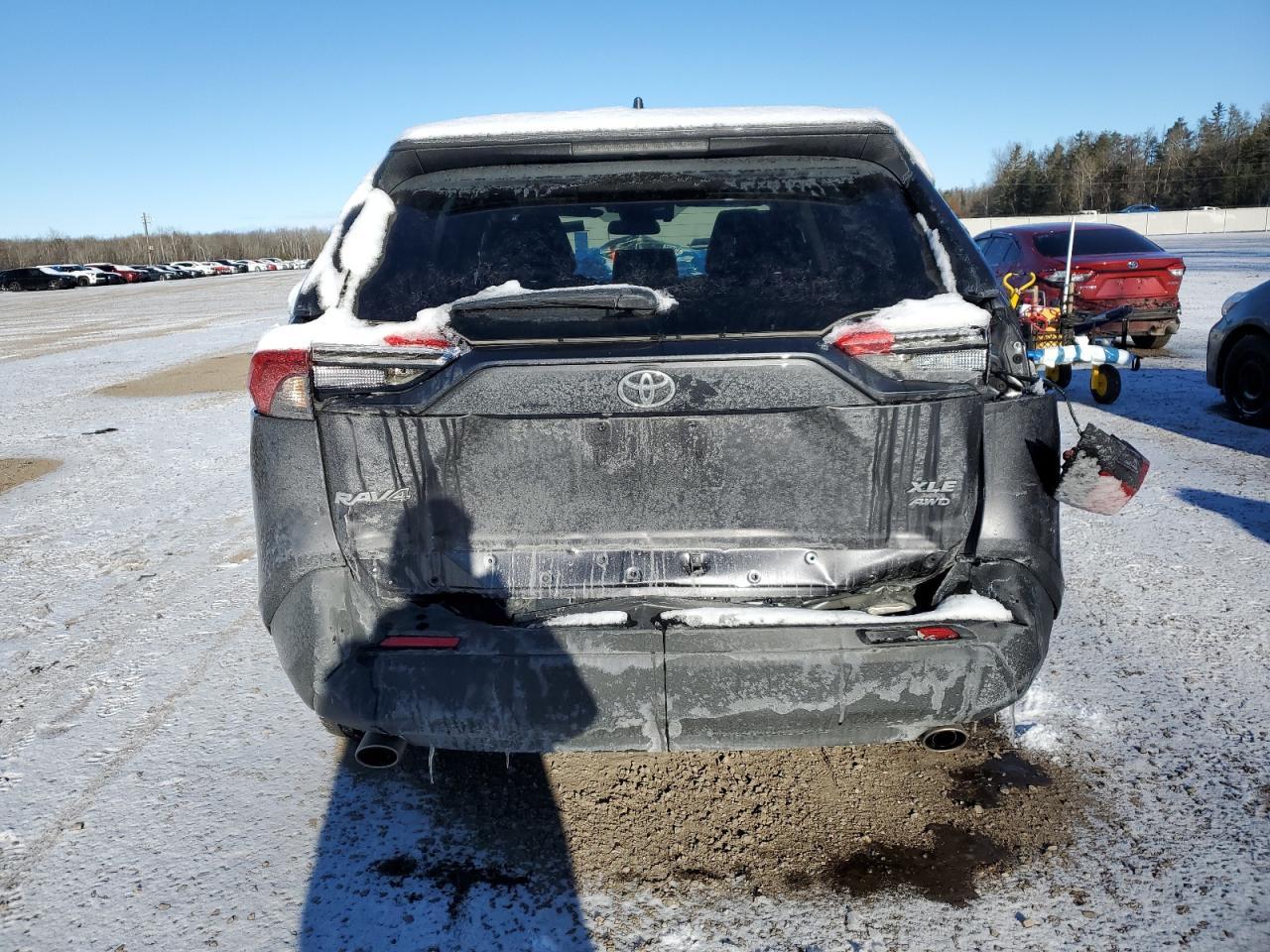 2022 TOYOTA RAV4 XLE - Image 6