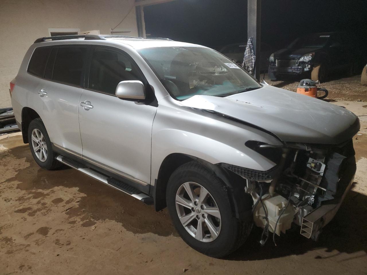 2012 TOYOTA HIGHLANDER - Image 4