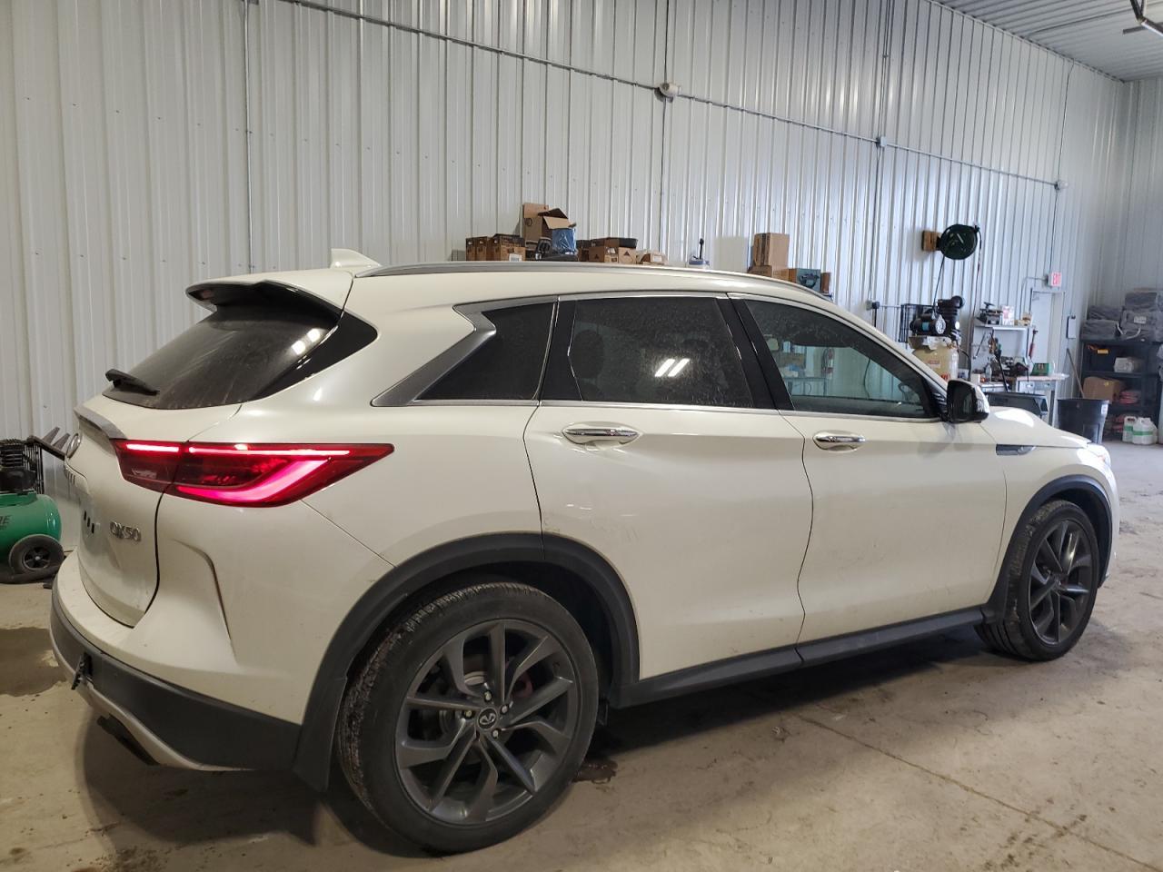 2019 INFINITI QX50 ESSEN - Image 3
