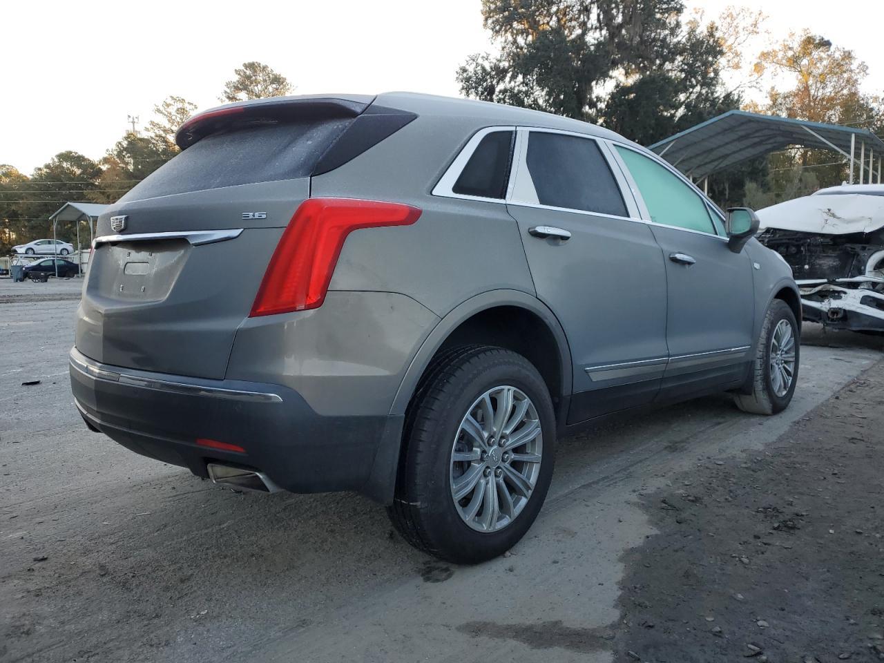 2019 CADILLAC XT5 LUXURY - Image 3