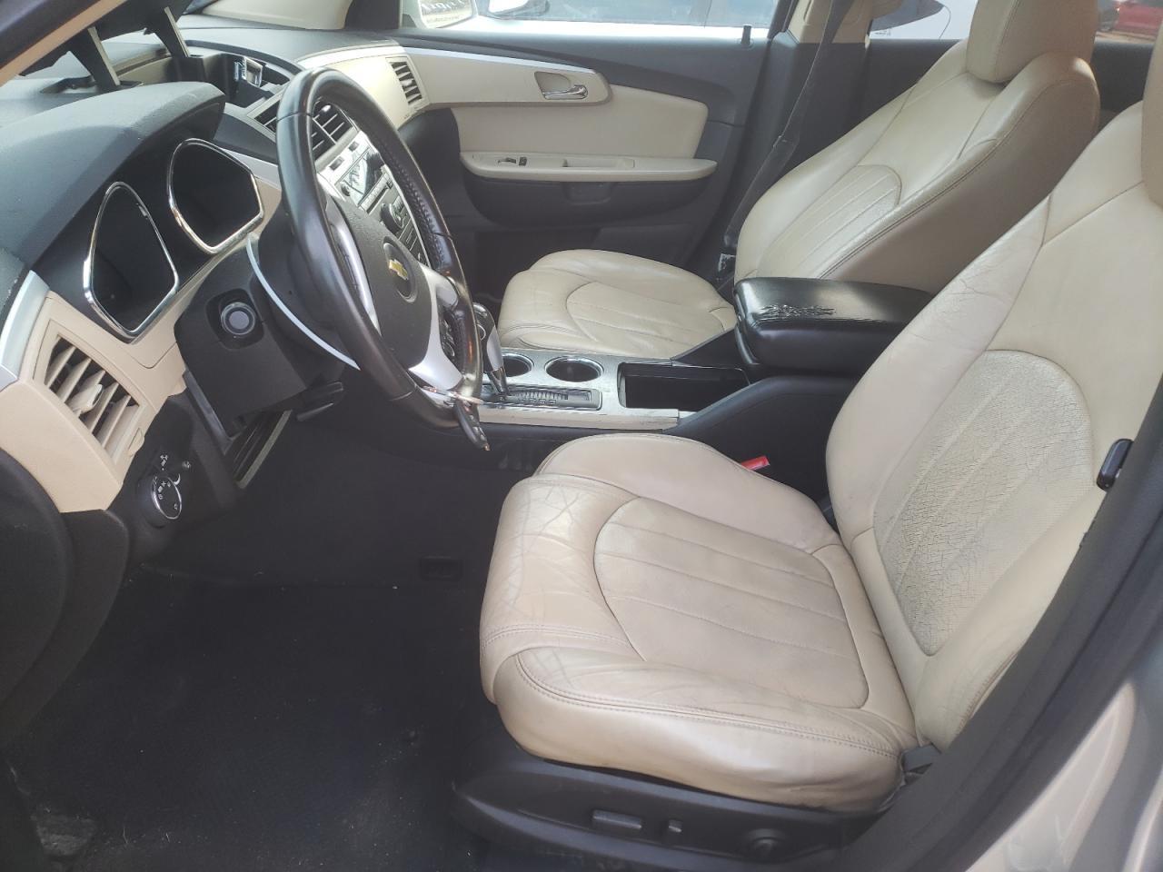 2012 CHEVROLET TRAVERSE L - Image 7