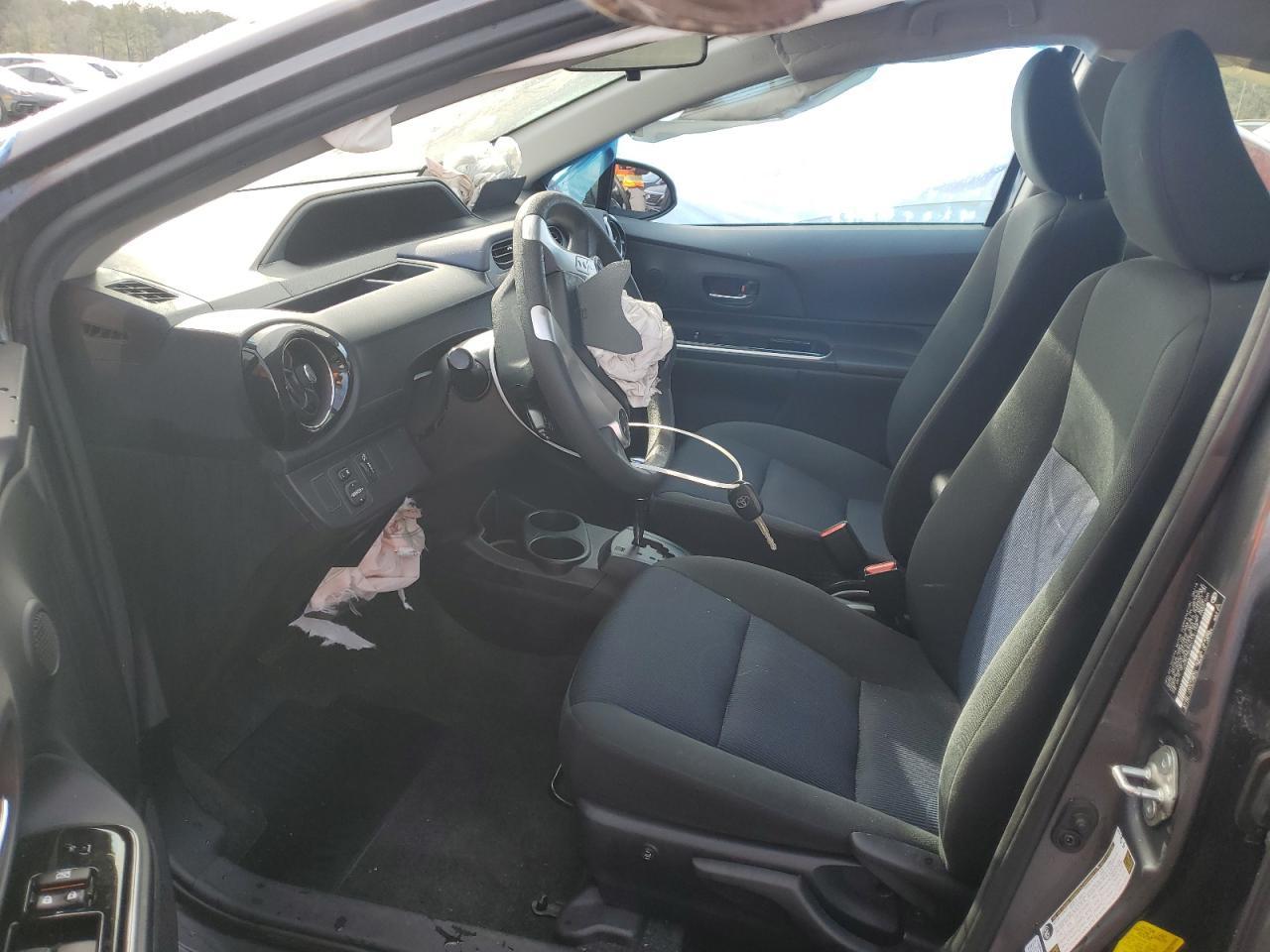 2016 TOYOTA PRIUS C - Фото 7