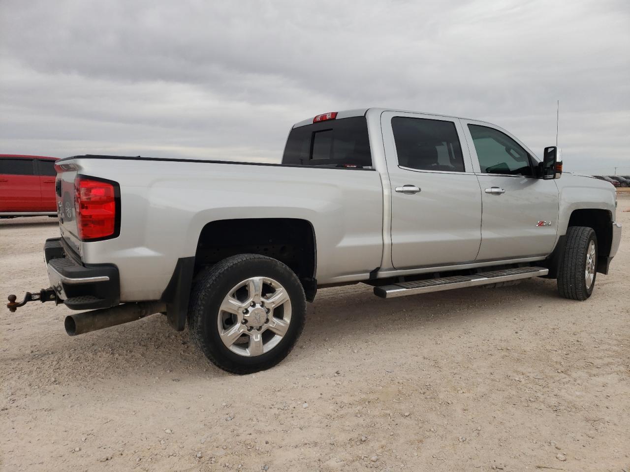 2019 CHEVROLET SILVERADO - Image 3