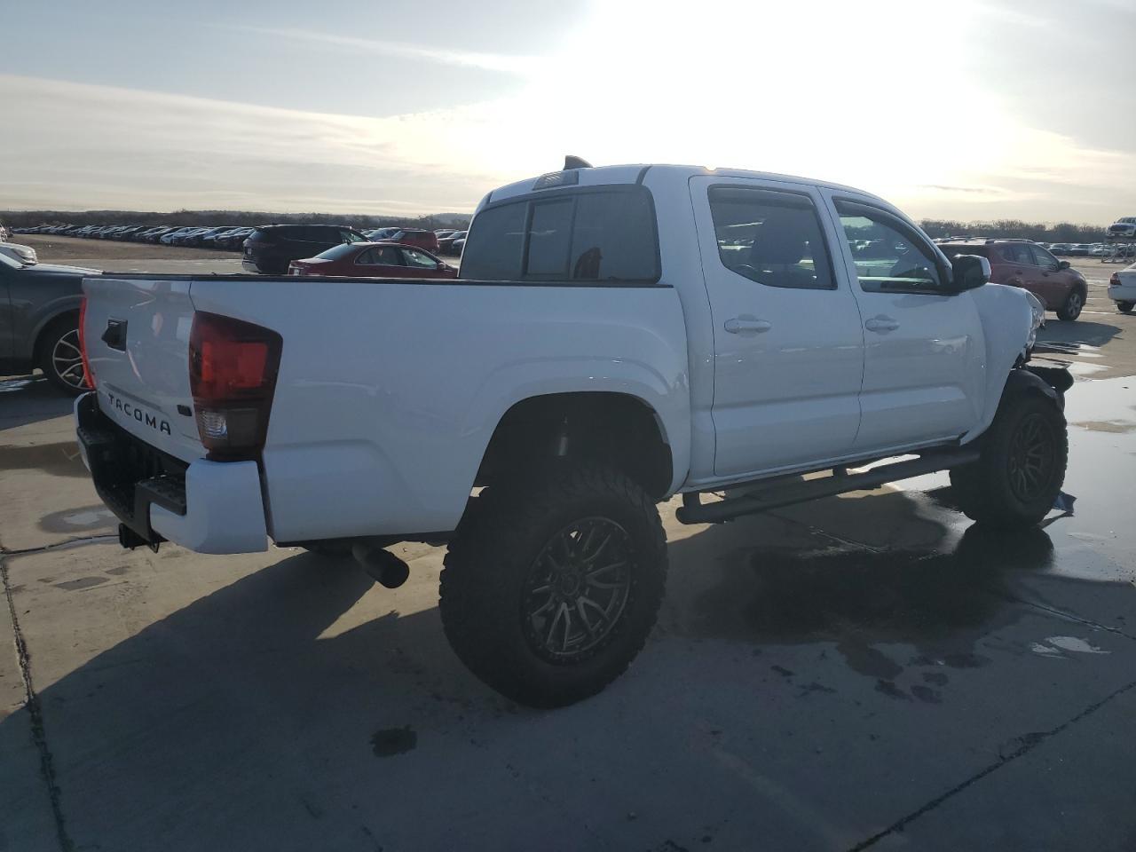 2023 TOYOTA TACOMA DOU - Фото 3