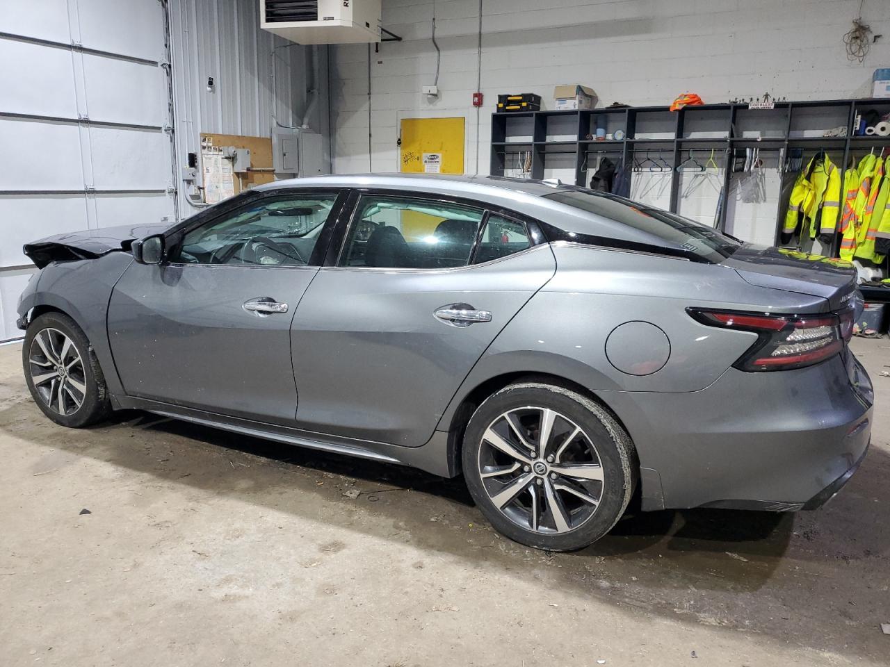2019 NISSAN MAXIMA S - Image 2