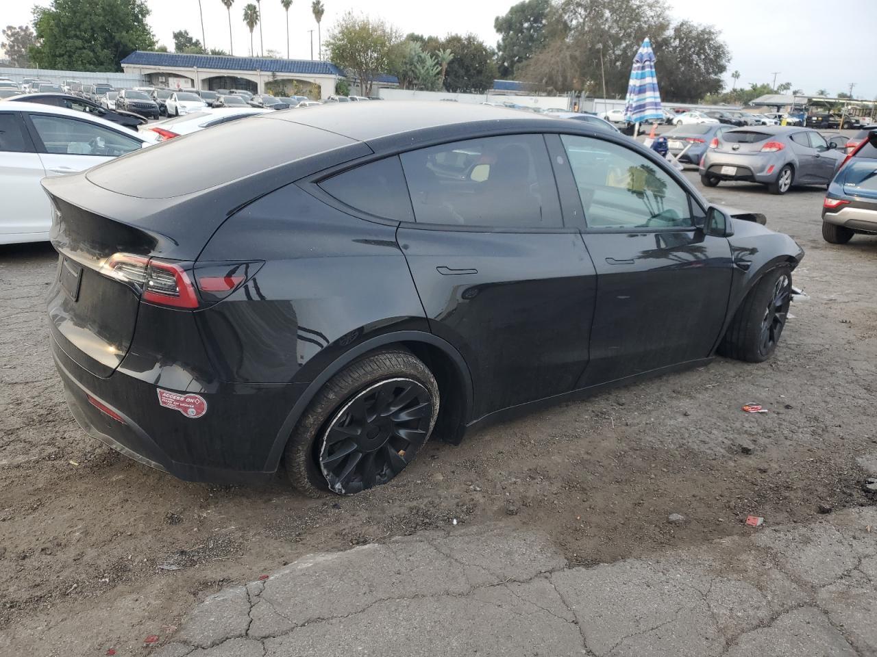 2024 TESLA MODEL Y - Image 3