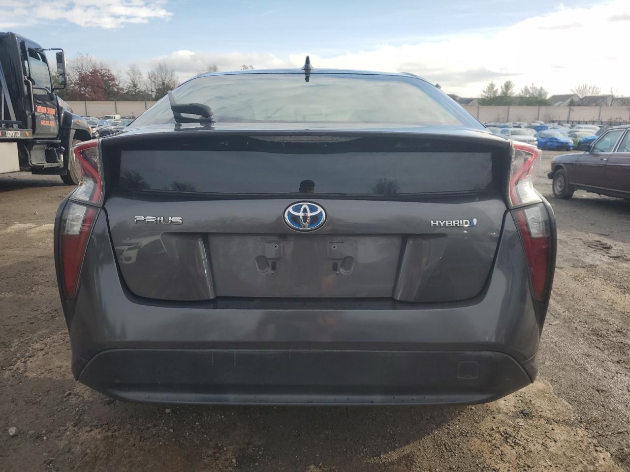 2016 TOYOTA PRIUS - Image 6