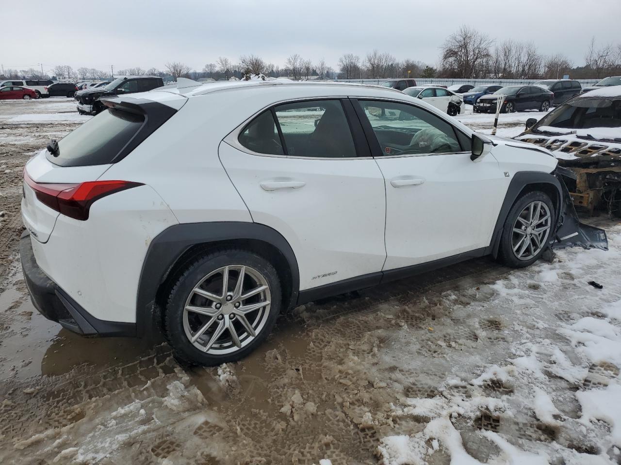 2021 LEXUS UX 250H - Фото 3