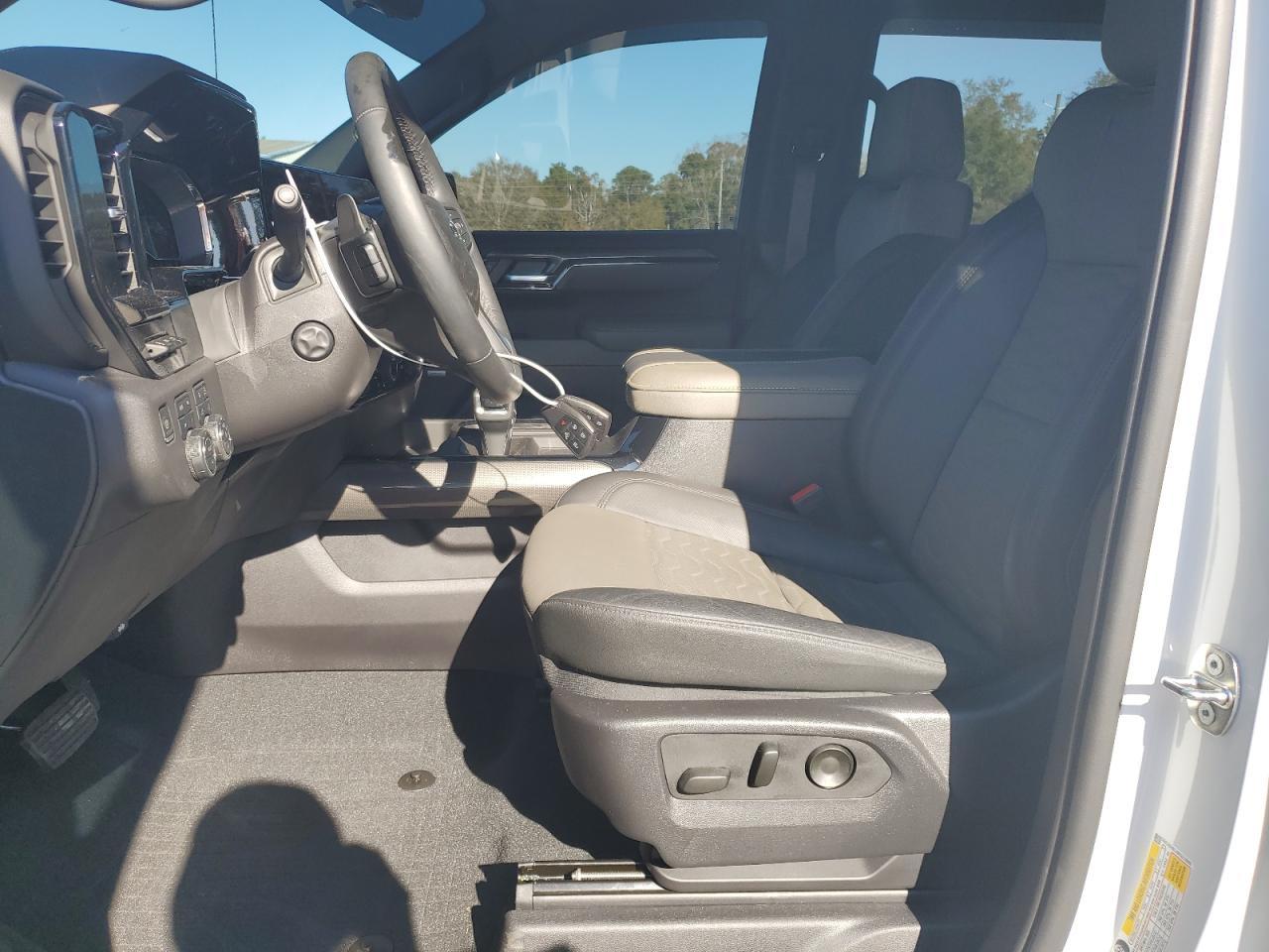 2024 CHEVROLET SILVERADO - Фото 7