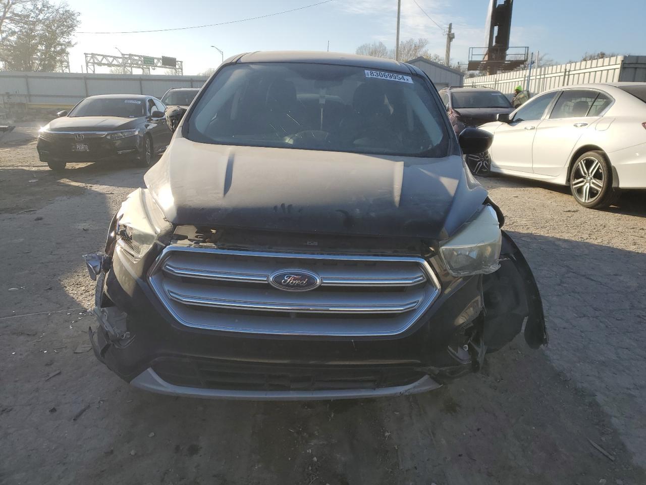 2017 FORD ESCAPE SE - Фото 5