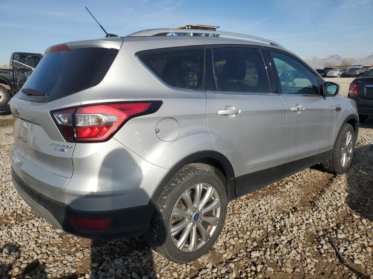 2017 FORD ESCAPE TIT - Image 3