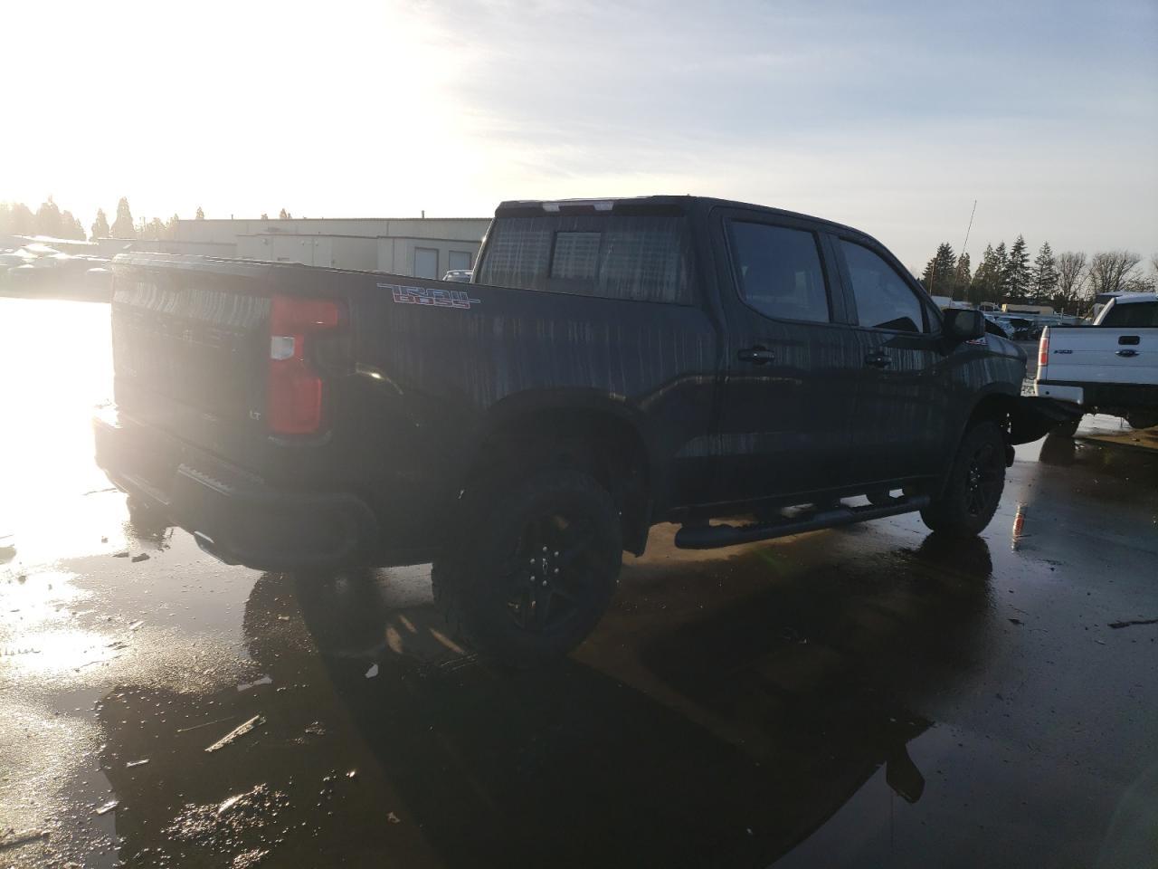 2019 CHEVROLET SILVERADO - Фото 3