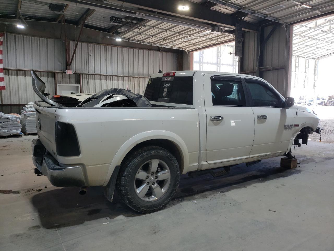 2015 RAM 1500 SLT - Image 3