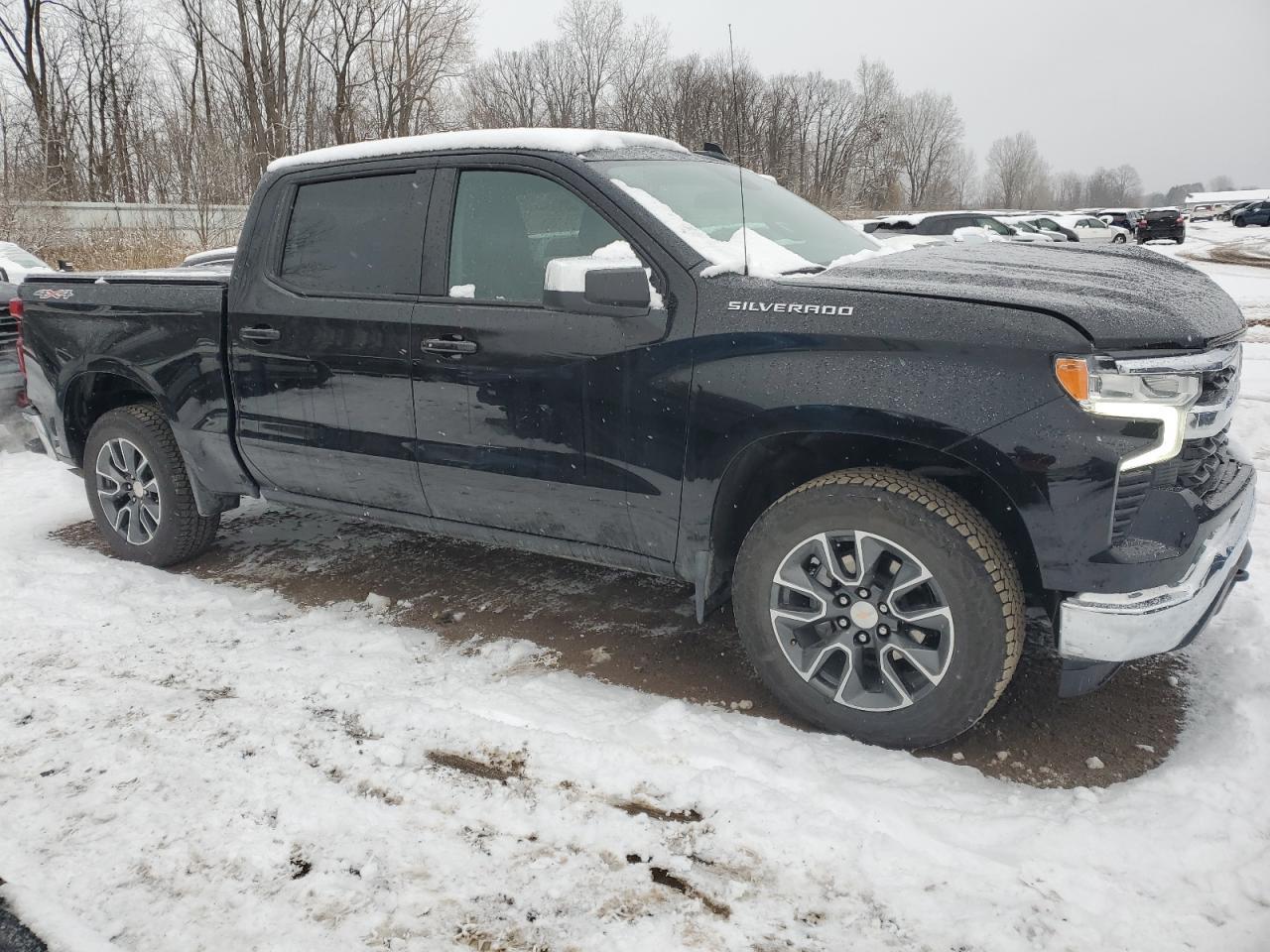2024 CHEVROLET SILVERADO - Image 4