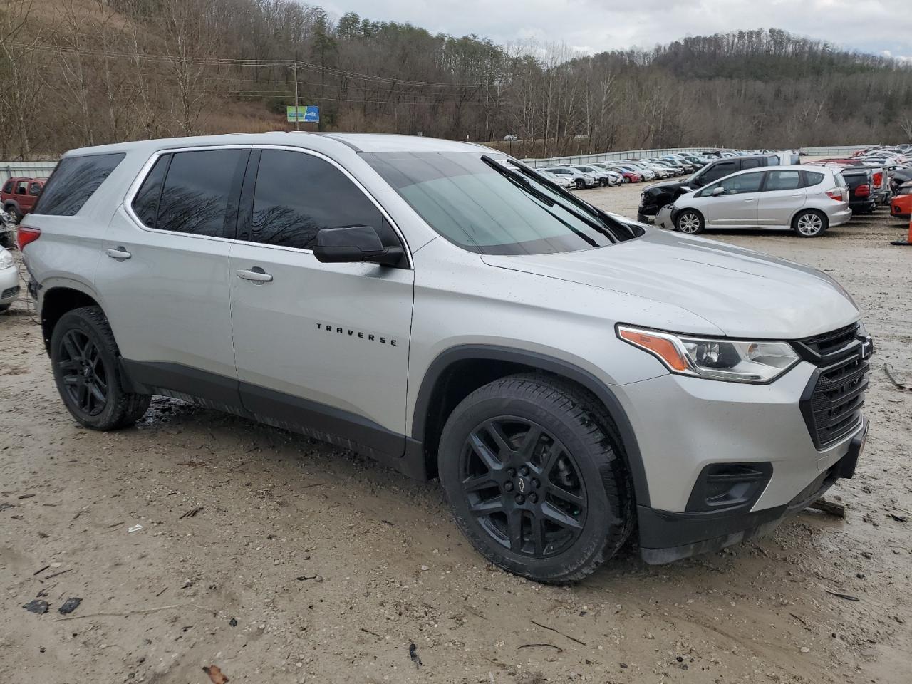 2021 CHEVROLET TRAVERSE L - Фото 4