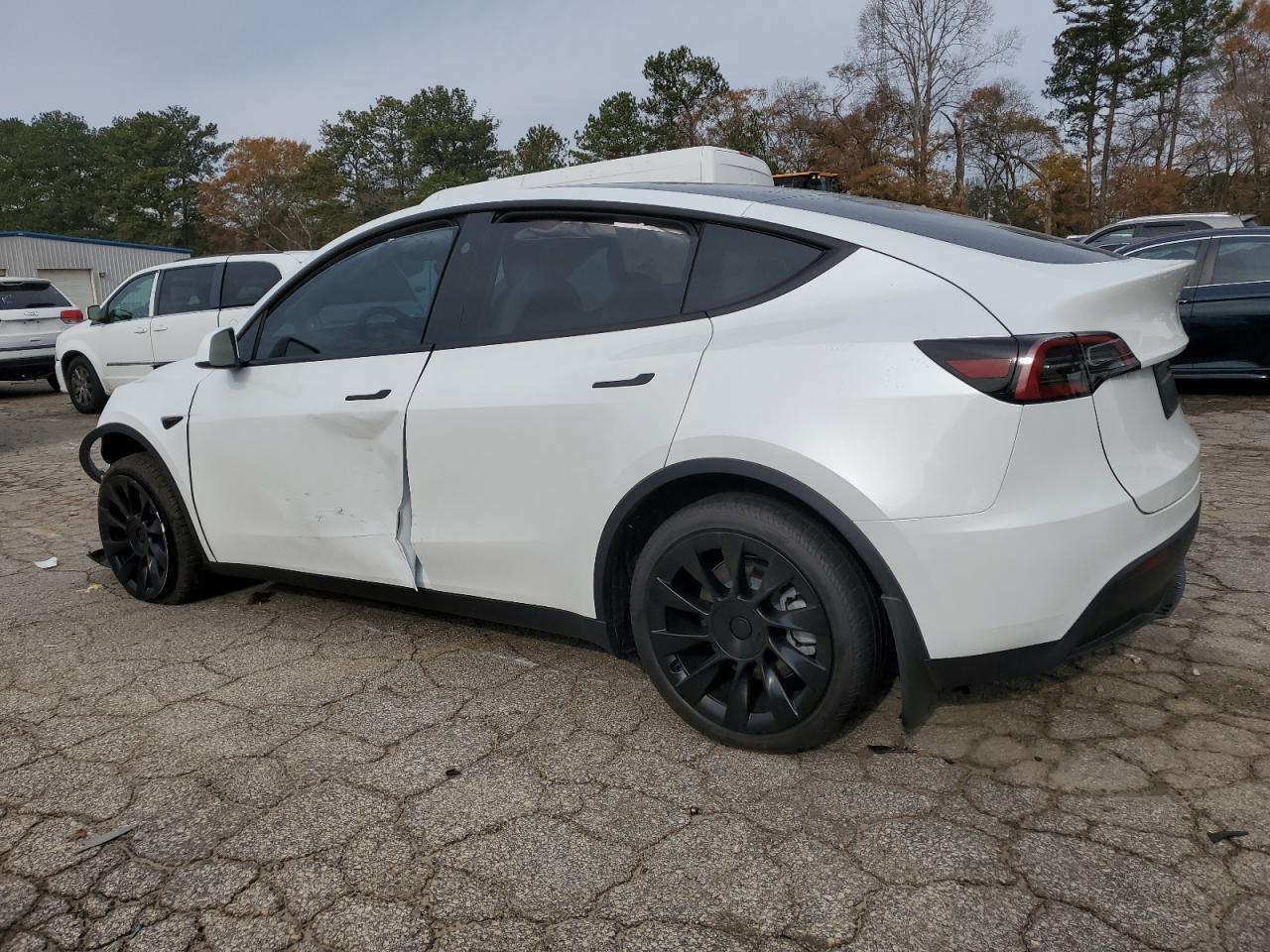 2024 TESLA MODEL Y - Фото 2